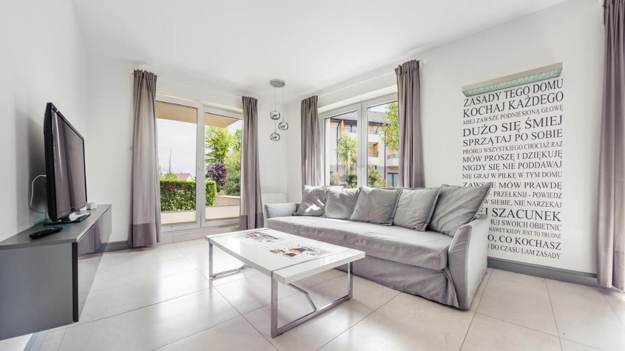 Apartamenty Sun & Snow Rezydencja 尤斯托尼莫斯基 外观 照片