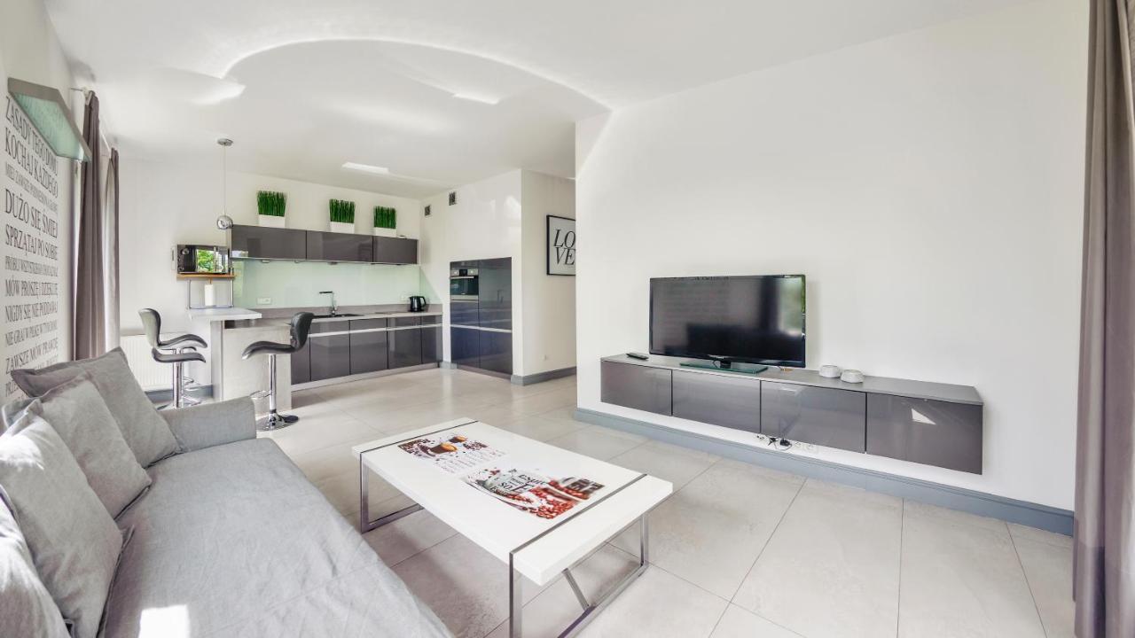 Apartamenty Sun & Snow Rezydencja 尤斯托尼莫斯基 外观 照片